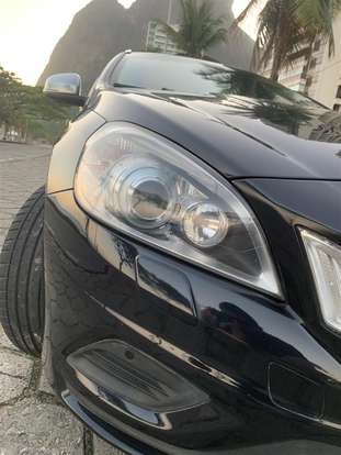 VOLVO-V60-2013