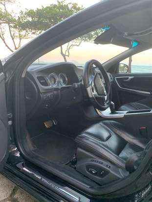 VOLVO-V60-2013