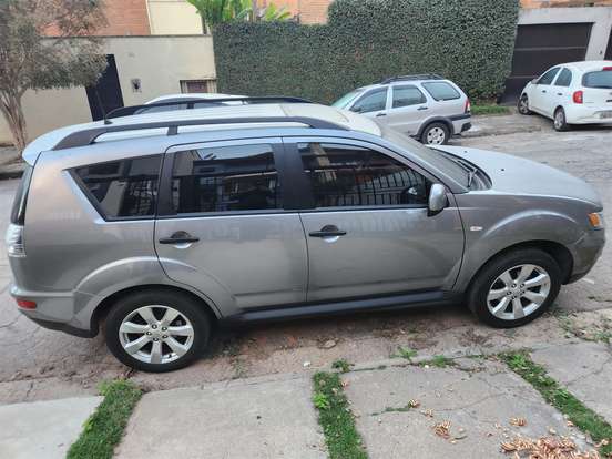 MITSUBISHI-OUTLANDER-2.0 16V GASOLINA 4P AUTOMÁTICO MITSUBISHI-OUTLANDER-2013