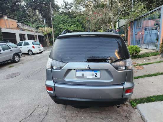 MITSUBISHI-OUTLANDER-2.0 16V GASOLINA 4P AUTOMÁTICO MITSUBISHI-OUTLANDER-2013
