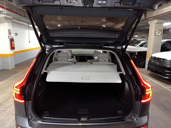 VOLVO-XC60-2.0 T5 GASOLINA MOMENTUM AWD GEARTRONIC VOLVO-XC60-2020