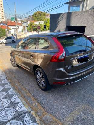 VOLVO-XC60-2016