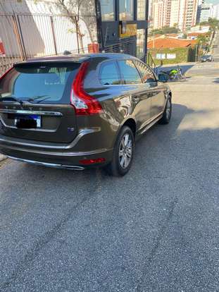 VOLVO-XC60-2016