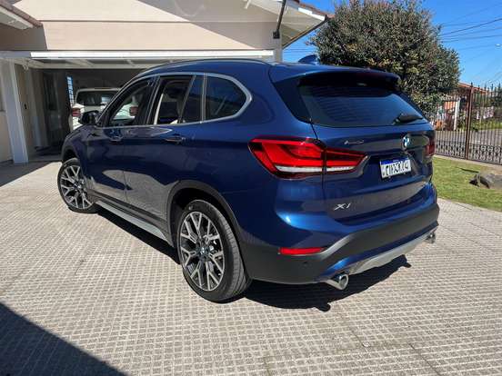 BMW-X1-2.0 16V TURBO ACTIVEFLEX SDRIVE20I X-LINE 4P AUTOMÁTICO BMW-X1-2022