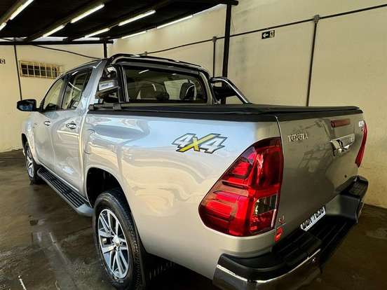 TOYOTA-HILUX-2.7 SRV 4X4 CD 16V FLEX 4P AUTOMÁTICO TOYOTA-HILUX-2019