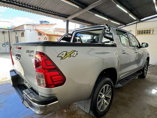 TOYOTA-HILUX-2.7 SRV 4X4 CD 16V FLEX 4P AUTOMÁTICO TOYOTA-HILUX-2019