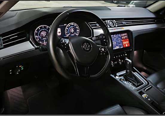 VOLKSWAGEN-PASSAT-2018
