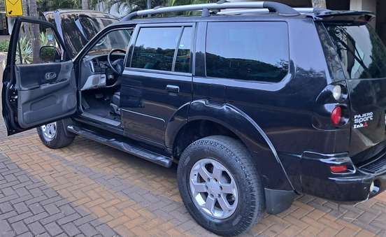 MITSUBISHI-PAJERO SPORT-2010