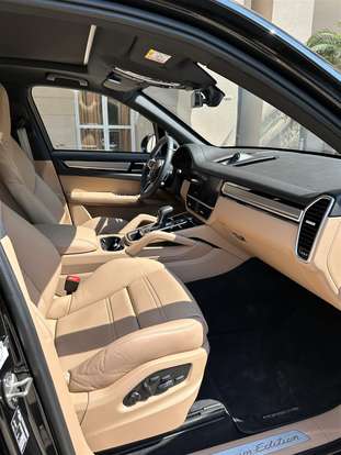 PORSCHE-CAYENNE-2023