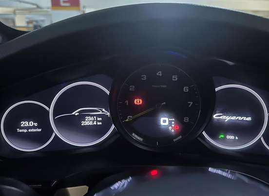PORSCHE-CAYENNE-2023