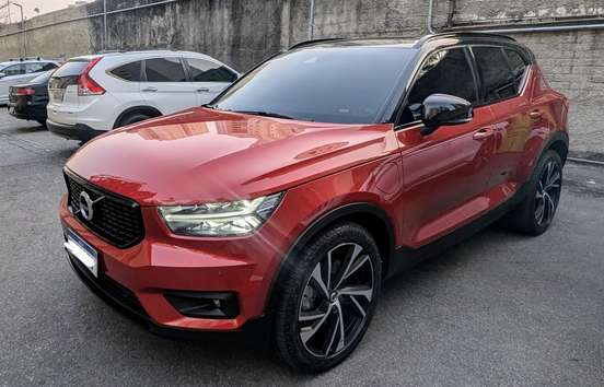 VOLVO-XC40-2020