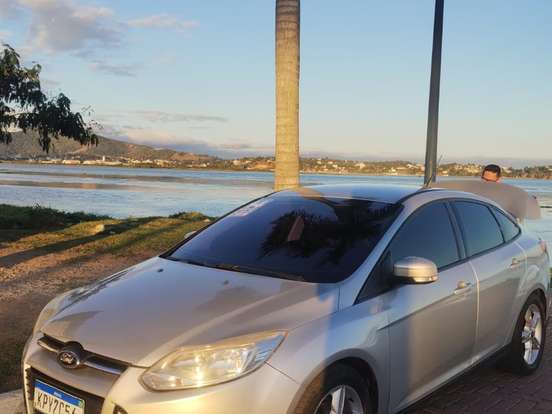 FORD-FOCUS-2.0 SE SEDAN 16V FLEX 4P POWERSHIFT FORD-FOCUS-2013
