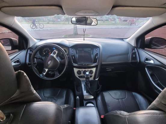 FORD-FOCUS-2.0 SE SEDAN 16V FLEX 4P POWERSHIFT FORD-FOCUS-2013