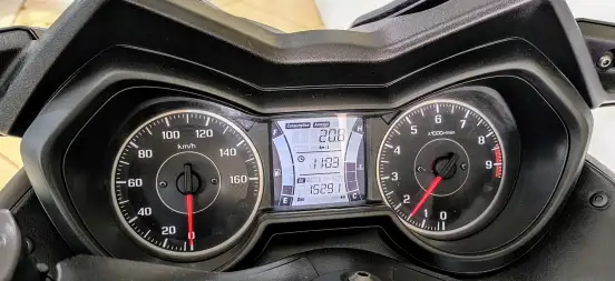 YAMAHA-XMAX ABS-2022