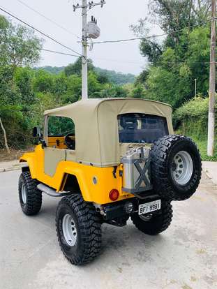 FORD-JEEP-1982