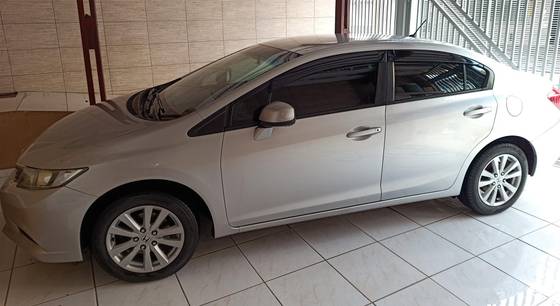 HONDA CIVIC 1.8 LXS 16V FLEX 4P AUTOMÁTICO