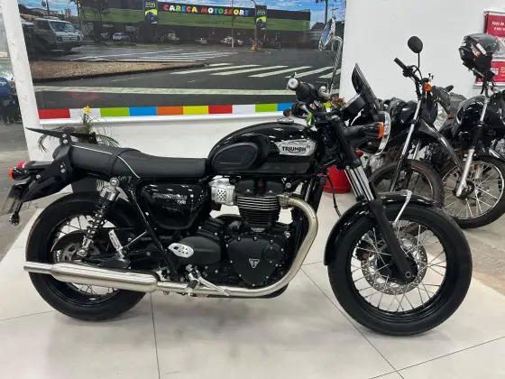TRIUMPH BONNEVILLE T100 900 