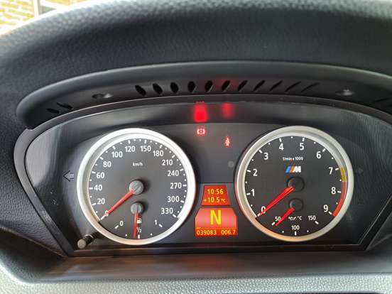 BMW-M6-2005