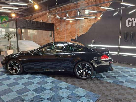 BMW-M6-2005