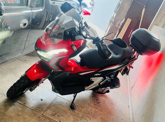 HONDA ADV 