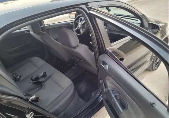 VOLKSWAGEN-GOL-1.0 MI 8V FLEX 4P MANUAL G.IV VOLKSWAGEN-GOL-2012