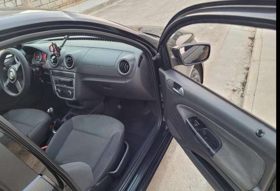 VOLKSWAGEN-GOL-2012