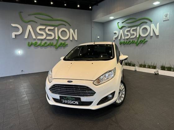 FORD FIESTA 1.6 SE PLUS HATCH 16V FLEX 4P POWERSHIFT