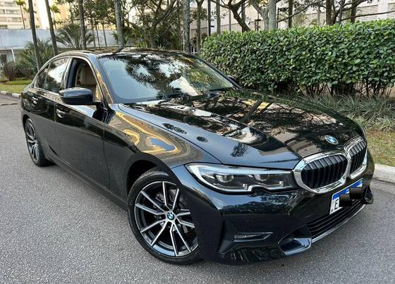 BMW 320i 2.0 16V TURBO GASOLINA SPORT AUTOMÁTICO