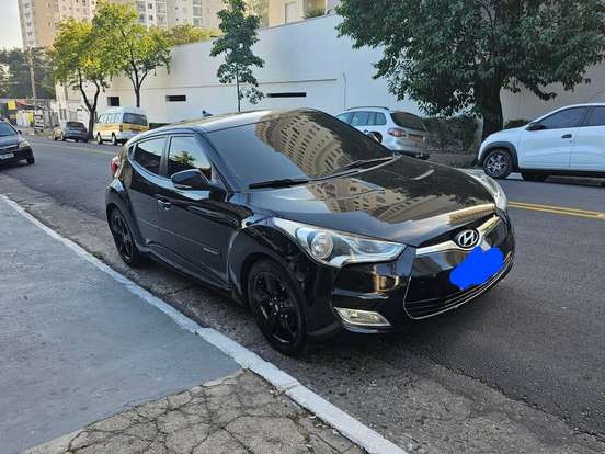 HYUNDAI-VELOSTER-2011