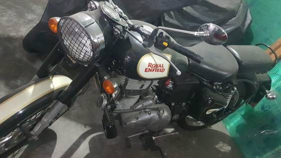 ROYAL ENFIELD CLASSIC BATTLE GREEN 