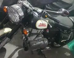 ROYAL ENFIELD CLASSIC BATTLE GREEN ROYAL ENFIELD CLASSIC BATTLE GREEN