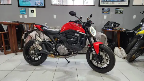DUCATI MONSTER 937 