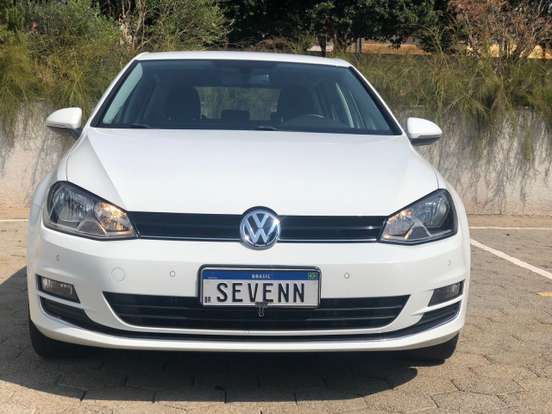 VOLKSWAGEN-GOLF-2014