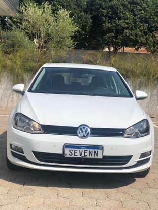 VOLKSWAGEN-GOLF-2014