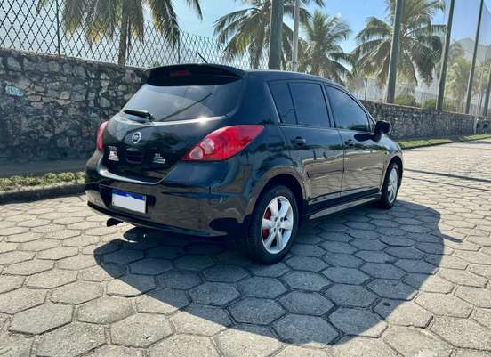 NISSAN-TIIDA-1.8 SL 16V FLEX 4P AUTOMÁTICO NISSAN-TIIDA-2011