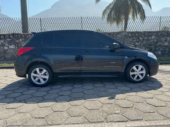 NISSAN-TIIDA-1.8 SL 16V FLEX 4P AUTOMÁTICO NISSAN-TIIDA-2011