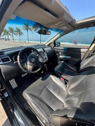 NISSAN-TIIDA-2011