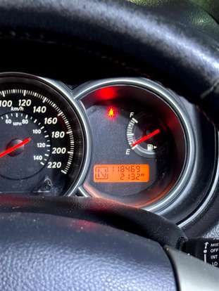 NISSAN-TIIDA-1.8 SL 16V FLEX 4P AUTOMÁTICO NISSAN-TIIDA-2011