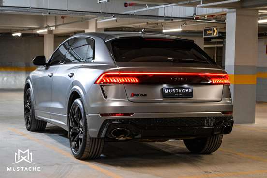 AUDI-RS Q8-2020