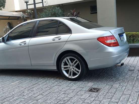 MERCEDES-BENZ-C 180-1.8 CGI CLASSIC 16V TURBO GASOLINA 4P AUTOMÁTICO MERCEDES-BENZ-C 180-2011