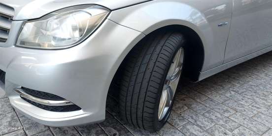 MERCEDES-BENZ-C 180-2011