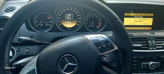 MERCEDES-BENZ-C 180-2011