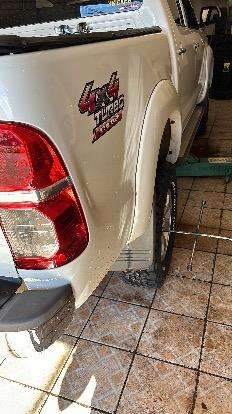 TOYOTA-HILUX-2014