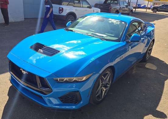 FORD-MUSTANG-2024