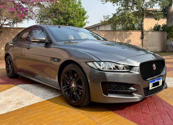 JAGUAR XE 2.0 16V SI4 TURBO GASOLINA R-SPORT 4P AUTOMÁTICO
