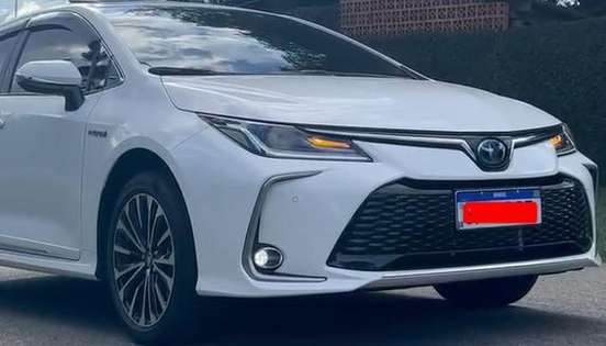 TOYOTA-COROLLA-2023