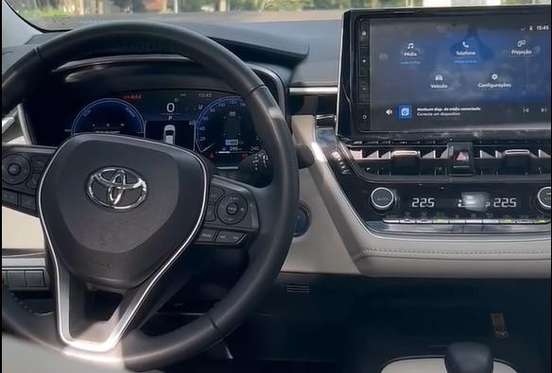 TOYOTA-COROLLA-2023
