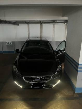 VOLVO V40 2.0 T4 DYNAMIC TURBO GASOLINA 4P AUTOMÁTICO