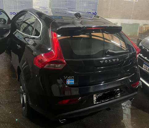 VOLVO-V40-2.0 T4 DYNAMIC TURBO GASOLINA 4P AUTOMÁTICO VOLVO-V40-2014