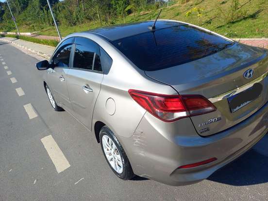 HYUNDAI-HB20S-1.6 COMFORT PLUS 16V FLEX 4P MANUAL HYUNDAI-HB20S-2018